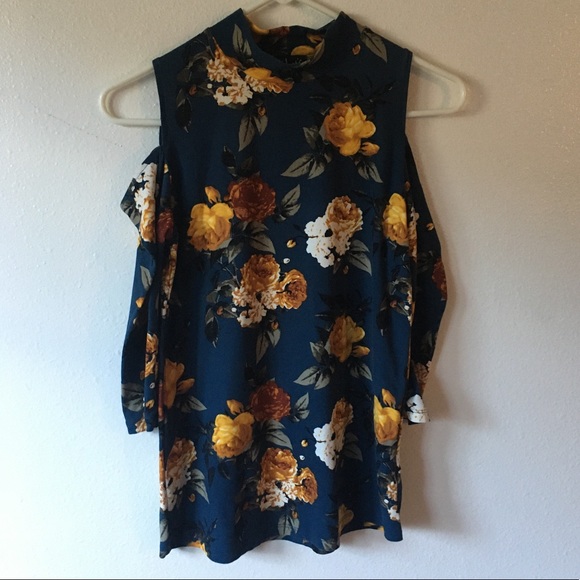 🌸J FOR JUSTIFY TOP - Picture 1 of 3